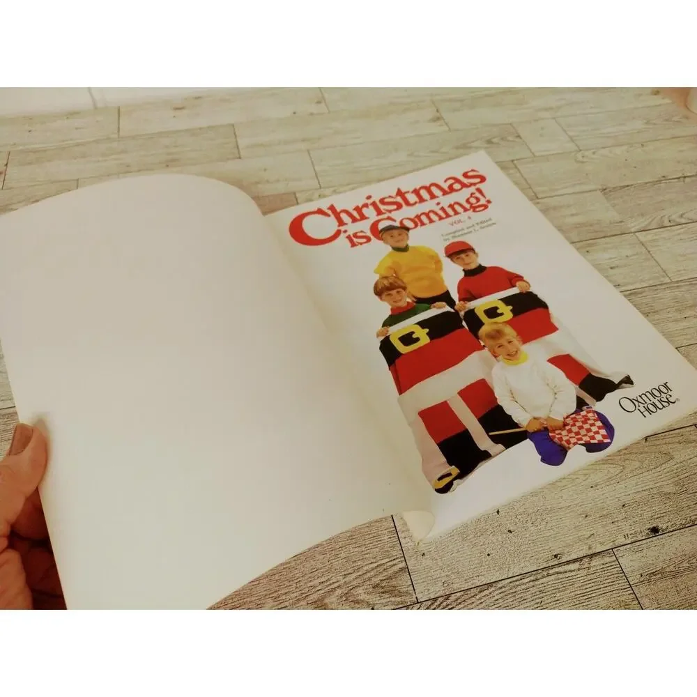 Christmas is‎ Coming Vol 4 Leisure Arts - Holiday Projects for Children + Parent